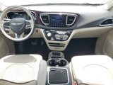 Used 2020 Chrysler Pacifica Limited image 6