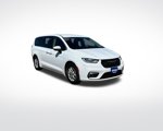 Used 2023 Chrysler Pacifica Touring-L image 3