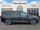 New 2025 Chrysler Pacifica Select image 3