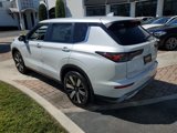 New 2025 Mitsubishi Outlander SE image 4