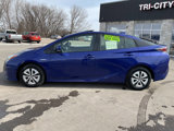 Used 2018 Toyota Prius Three Touring image 3