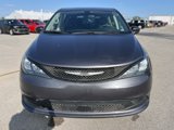 Used 2022 Chrysler Voyager LX image 2