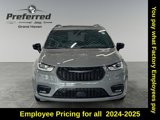 New 2025 Chrysler Pacifica Premium image 4