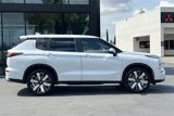 New 2025 Mitsubishi Outlander SE image 5
