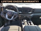 New 2025 GMC Sierra 1500 Elevation image 3