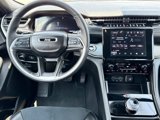 Used 2024 Jeep Grand Cherokee L Laredo image 2