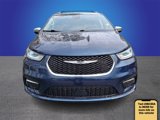 Used 2023 Chrysler Pacifica Limited image 2