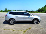 Used 2017 Chevrolet Traverse LT image 2