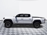 Used 2020 Toyota Tacoma TRD Sport image 4