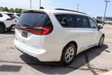 Used 2023 Chrysler Pacifica Limited image 4