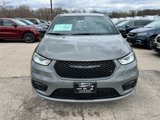 New 2025 Chrysler Pacifica Limited image 3
