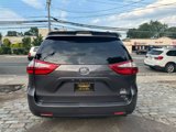 Used 2018 Toyota Sienna XLE image 5