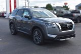 New 2025 Nissan Pathfinder SL image 3