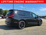 New 2026 Chrysler Pacifica Limited image 5