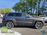 Used 2017 Jeep Grand Cherokee Overland w/ Jeep Active Safety Group image 4