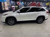 Used 2019 Toyota Highlander XLE image 2