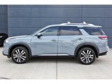 New 2025 Nissan Pathfinder Platinum image 3