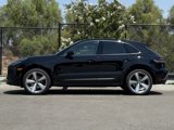 Used 2025 Porsche Macan image 2