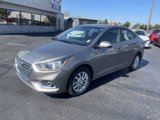 Used 2022 Hyundai Accent SEL image 2