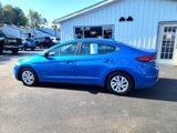 Used 2017 Hyundai Elantra SE image 2