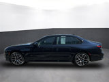 Used 2025 BMW 760i xDrive image 2