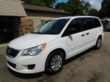 Used 2011 Volkswagen Routan S image 4