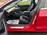 Used 2019 Tesla Model 3 Standard Range Plus image 3