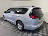 New 2026 Chrysler Pacifica Select image 4