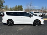 New 2024 Chrysler Pacifica Limited w/ S Appearance Package image 3