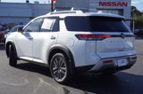 New 2025 Nissan Pathfinder SL w/ SL Premium Package image 3