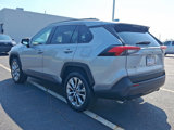 Used 2022 Toyota RAV4 XLE Premium image 4