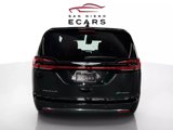 Used 2023 Chrysler Pacifica Touring-L image 6