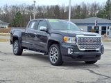Used 2022 GMC Canyon Denali image 4