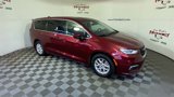 Used 2023 Chrysler Pacifica Touring-L image 2