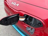 Used 2022 Kia Niro EX image 4