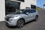 New 2025 Mitsubishi Outlander SE image 3