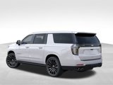 New 2025 Chevrolet Suburban High Country image 3