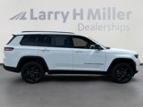 Used 2023 Jeep Grand Cherokee L Laredo image 5