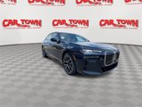 Used 2024 BMW 740i image 2
