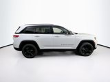Used 2023 Jeep Grand Cherokee Altitude image 4