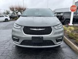 New 2025 Chrysler Pacifica Select image 3