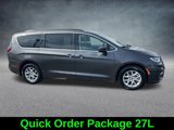 Used 2022 Chrysler Pacifica Touring-L image 4