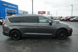 Used 2021 Chrysler Pacifica Touring-L image 4