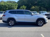 Used 2024 Volkswagen Atlas SE image 2