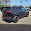 Used 2016 Jeep Cherokee Sport image 6