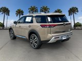 New 2025 Nissan Pathfinder Platinum image 4