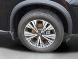Used 2023 Nissan Rogue SV image 3