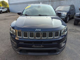 Used 2017 Jeep Compass Latitude image 2