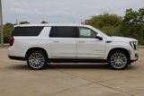 New 2025 GMC Yukon XL Denali w/ Denali Reserve Package image 4
