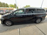 Used 2022 Toyota Sienna LE image 4